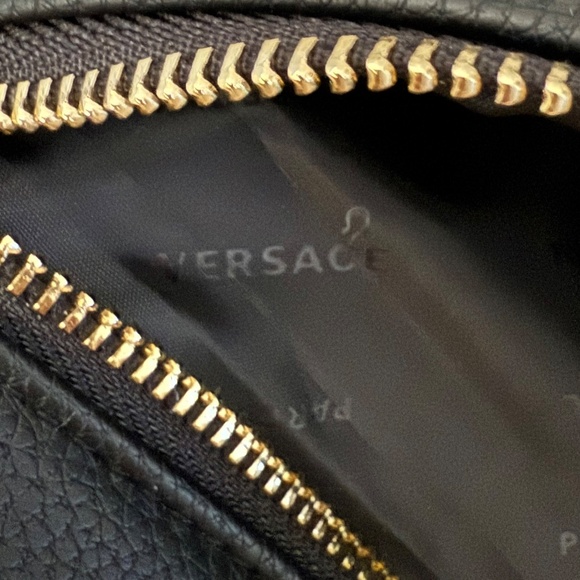 VERSACE Authentic NWOT Black and Gold Parfume Clutch/Bag - Picture 10 of 15